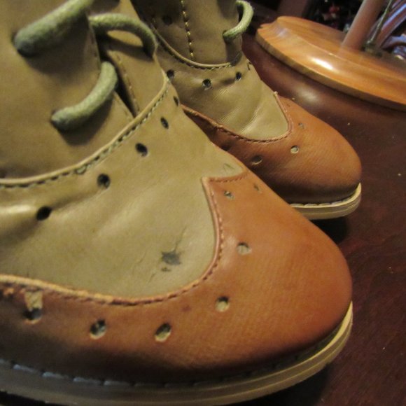 *SOLD* Leather Sage Green & Brown Spectator Heels - 7.5M - Picture 14 of 14